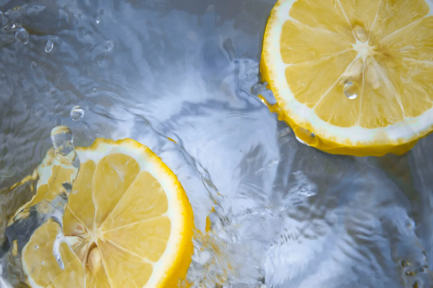 Sliced lemons prepared as drink ingredients